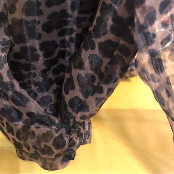 Fab’rik leopard print balloon sleeves wrap top - Picture 8 of 10